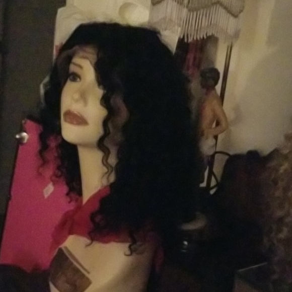 Wigs - Picture 5 of 5